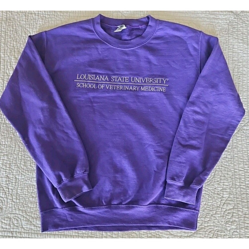 Gildan LSU College of Veterinary Medicine Small Purple Sweatshirt Pullover